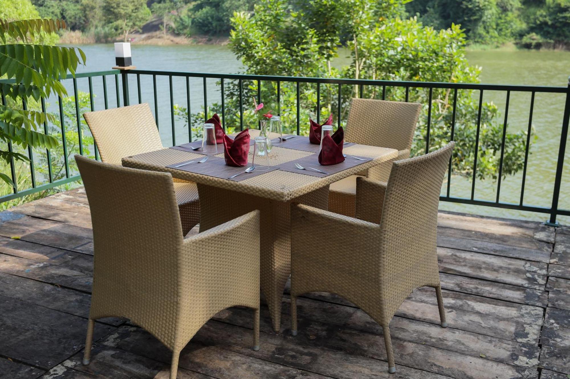 Kandy Rivers Edge Nature Resort Εξωτερικό φωτογραφία